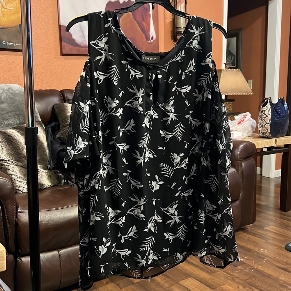 Lane Bryant Cold Shoulder Black and White Print Blouse Size 28
